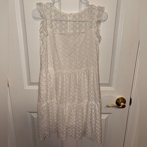 Womens White Tiered Hem Lined Keyhole Back Flutter Sleeve Round Neck Baby Doll